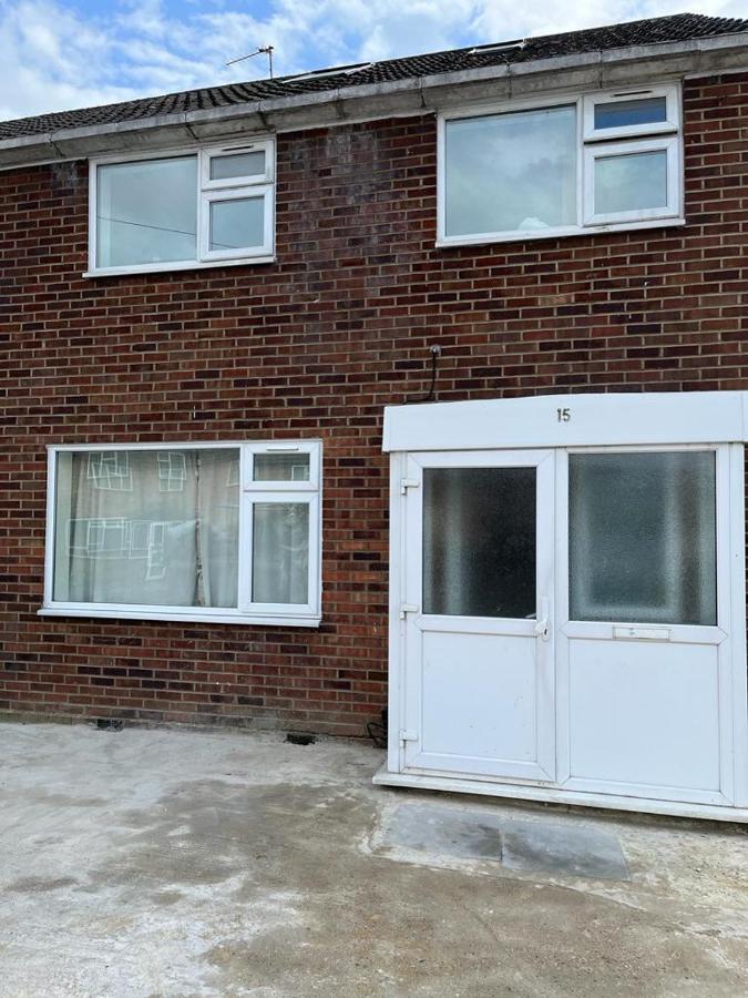 Good Priced Single Rooms In Hayes Northolt  외부 사진